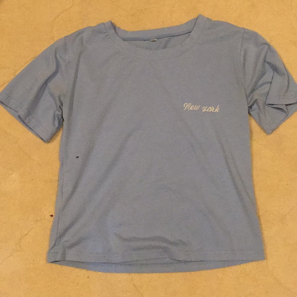 i am selling a ROMWE new york t-shirt